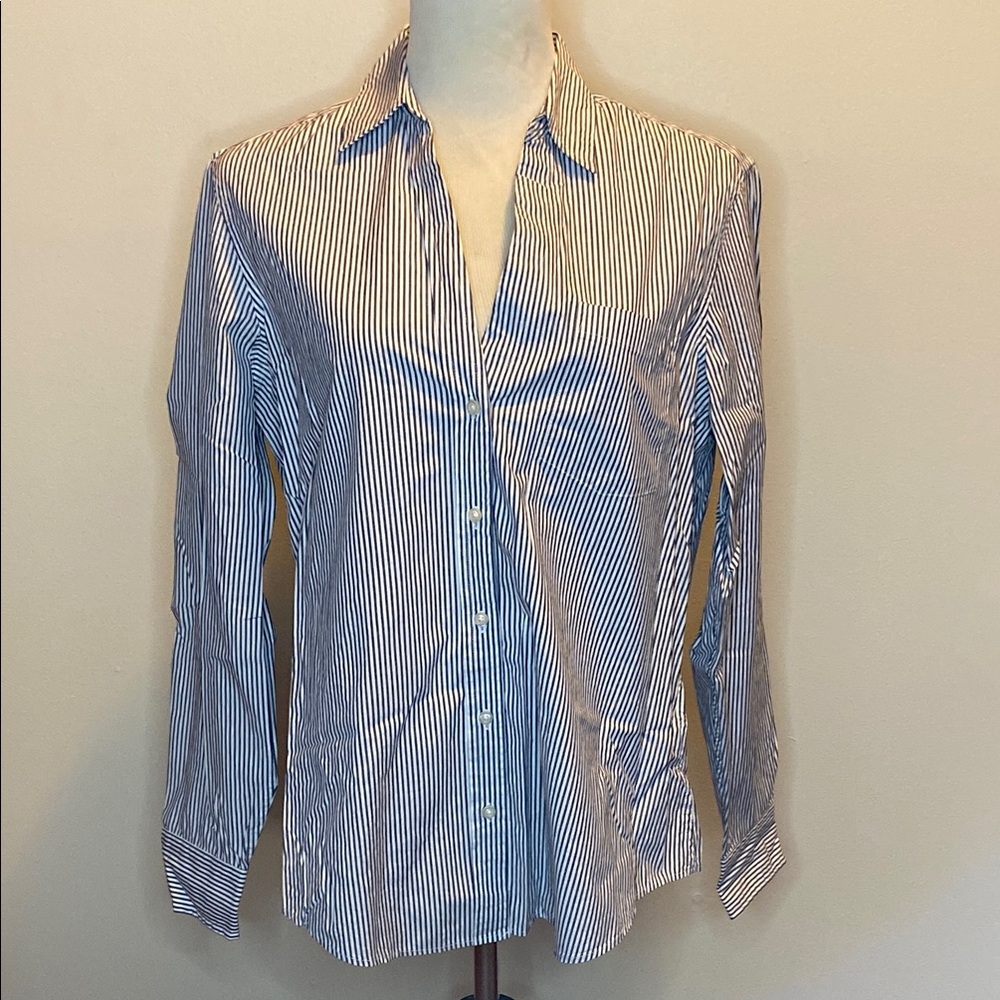 GAP Blue and White Button Down Shirt Elegant Top